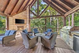 New! 6BR Spa-Firepit-Pool Table-Arcade-Mini Golf!