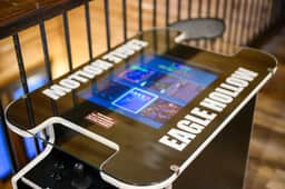 New! Eagle Hollow! Hot Tub-Arcade-Foosball-Firepit