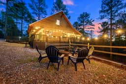 New! Eagle Hollow! Hot Tub-Arcade-Foosball-Firepit