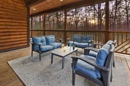 NEW! Prime Cabin, Hot Tub-Firepit-Safari, Sleeps 8