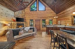 Rustic Cabin Near Creek with Hot Tub & Fire Pit