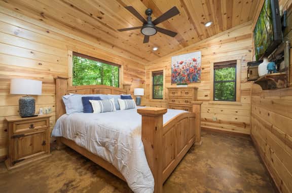 New! Walk to Safari Park! Hot Tub-Playset-Firepit!