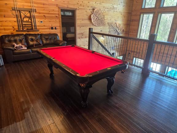 NEW! POOL! 5BR Pond-Hot Tub-Games - Sleeps 19