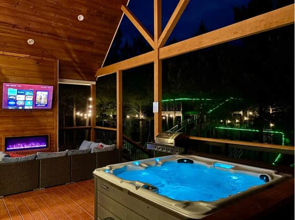 Entertainment Cabin Retreat, Spa Games & Play Zone