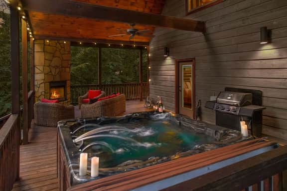 Rustic Cabin Near Creek with Hot Tub & Fire Pit