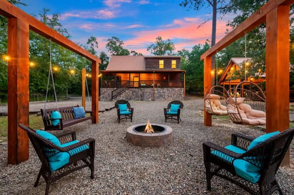 New! Ritzy Rendezvous! An adventure in privacy!