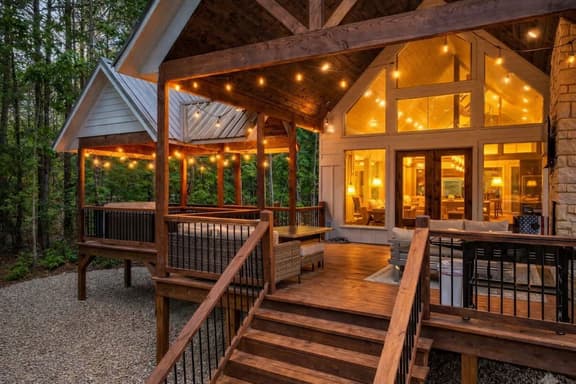 New! Twisted Wildflower! Spa, Fire-pit, Foosball!
