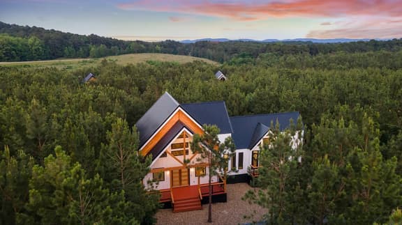 Entertainment Cabin Retreat, Spa Games & Play Zone