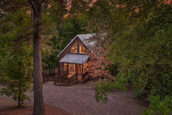Rustic Cabin Near Creek with Hot Tub & Fire Pit