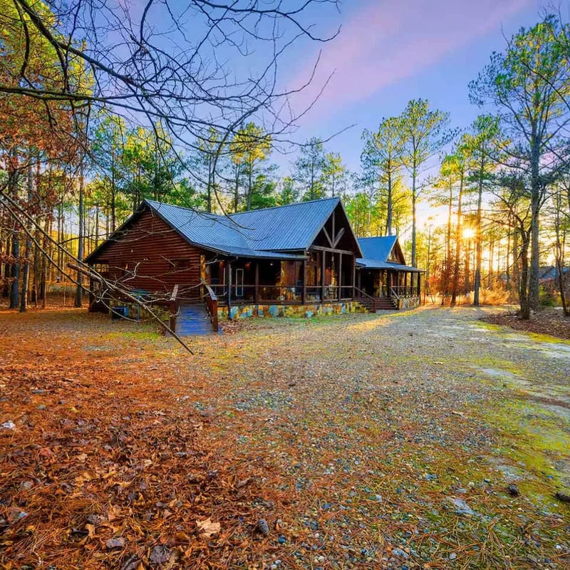 The Great Escape! 4BR w Game Room - Hot Tub - Sleeps 12